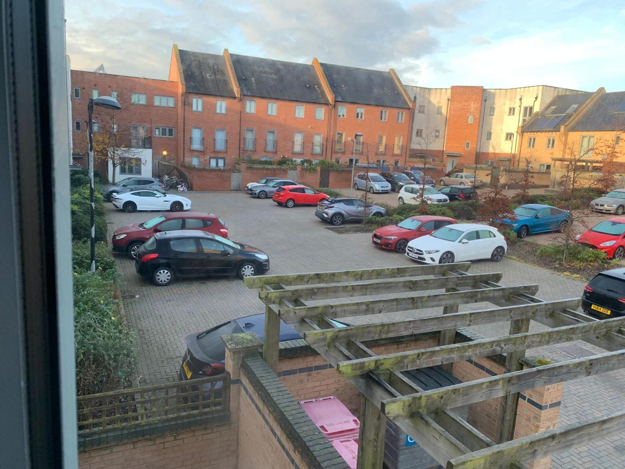 Luxury 2 Bedroom Northampton Townhouse With Balcony Экстерьер фото